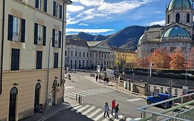 The Window On The Theatre And The Cathedral - Luxury Apartment