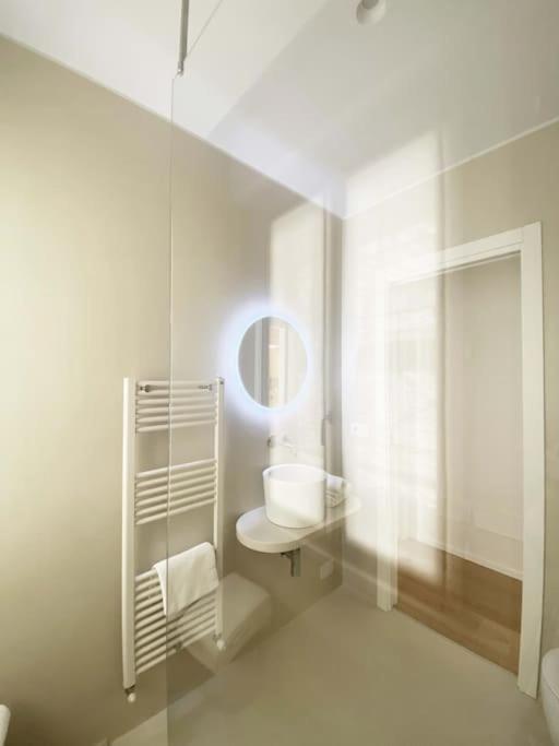 The Window On The Theatre And The Cathedral - Luxury Apartment Como Exterior photo